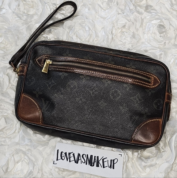 Louis Vuitton Wristlet (Classic Monogram) - Picture 11 of 16